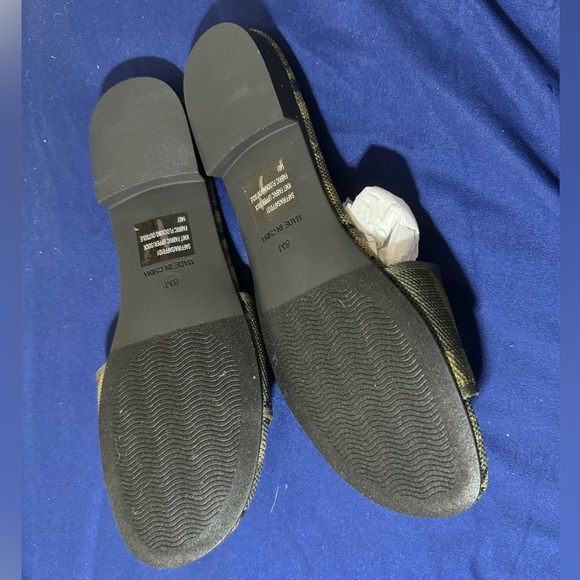 Size 8 Camouflage open toed flats/sandals - Picture 4 of 7